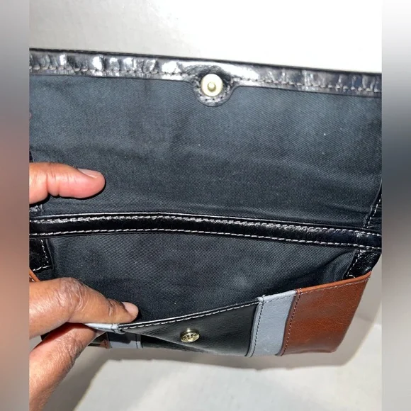 FOSSIL Ellis Black, Brown, and Gray Wallet - Picture 5 of 7